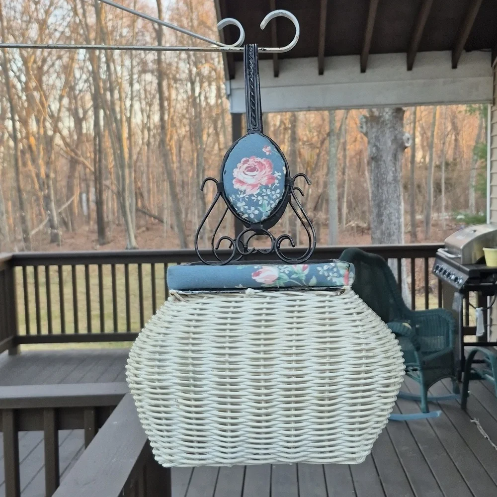 Vintage WhiteWicker Nesting Floral Quilt Metal Handle Basket